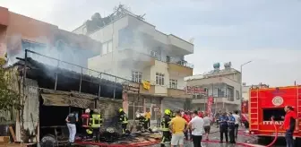 Mersin'deki Mobilya İmalathanesinde Yangın Çıktı