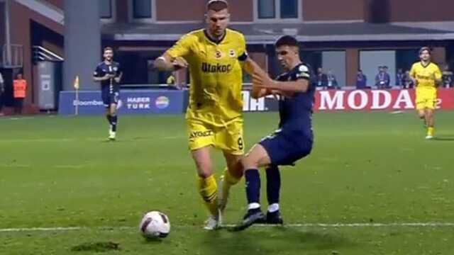 Penaltı mı değil mi? Kasımpaşa Fenerbahçe maçında Dzeko'nun pozisyonu büyük tartışma yarattı