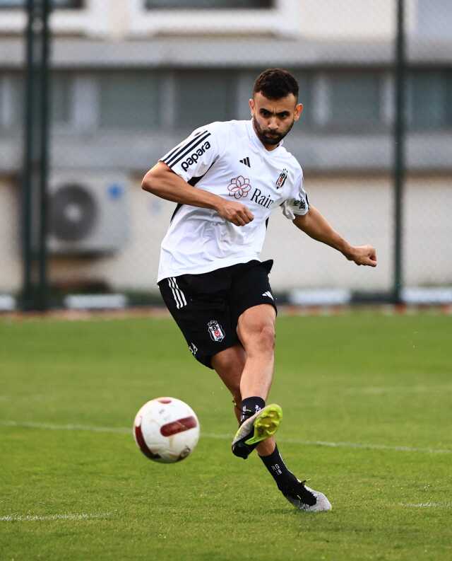 Son Dakika: Kara Kartal 3 puanı kaptı! Beşiktaş, Süper Lig'in 8. haftasında İstanbulspor'u 2-0 mağlup etti