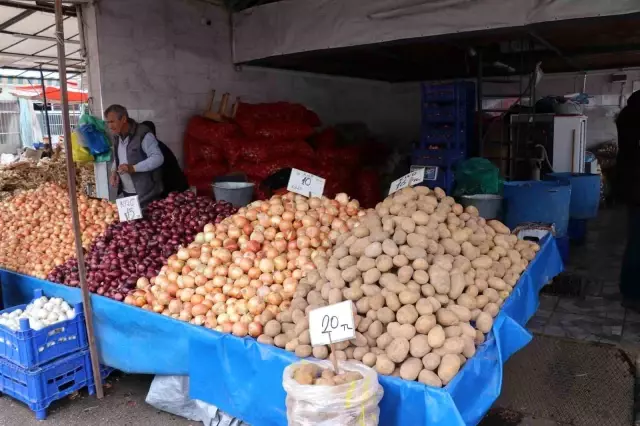 Hasat dönemi sona erdi! Sarı patates kilosu 20 liradan satılıyor Hasat dönemi sona erdi! Sarı patates kilosu 20 liradan satılıyor