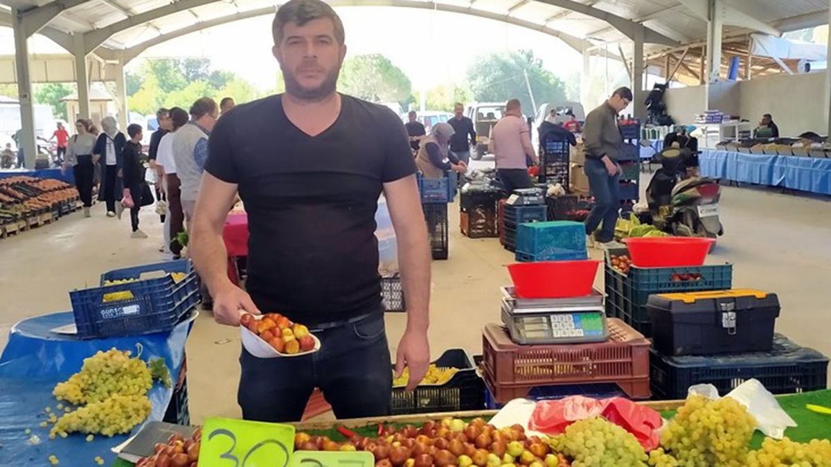 Fiyatı 50 TL'den 30 TL'ye gerileyen hünnap kapış kapış satılıyor