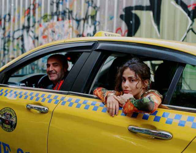 İsrailli müzisyen Riff Cohen'in İstanbul konseri iptal edildi