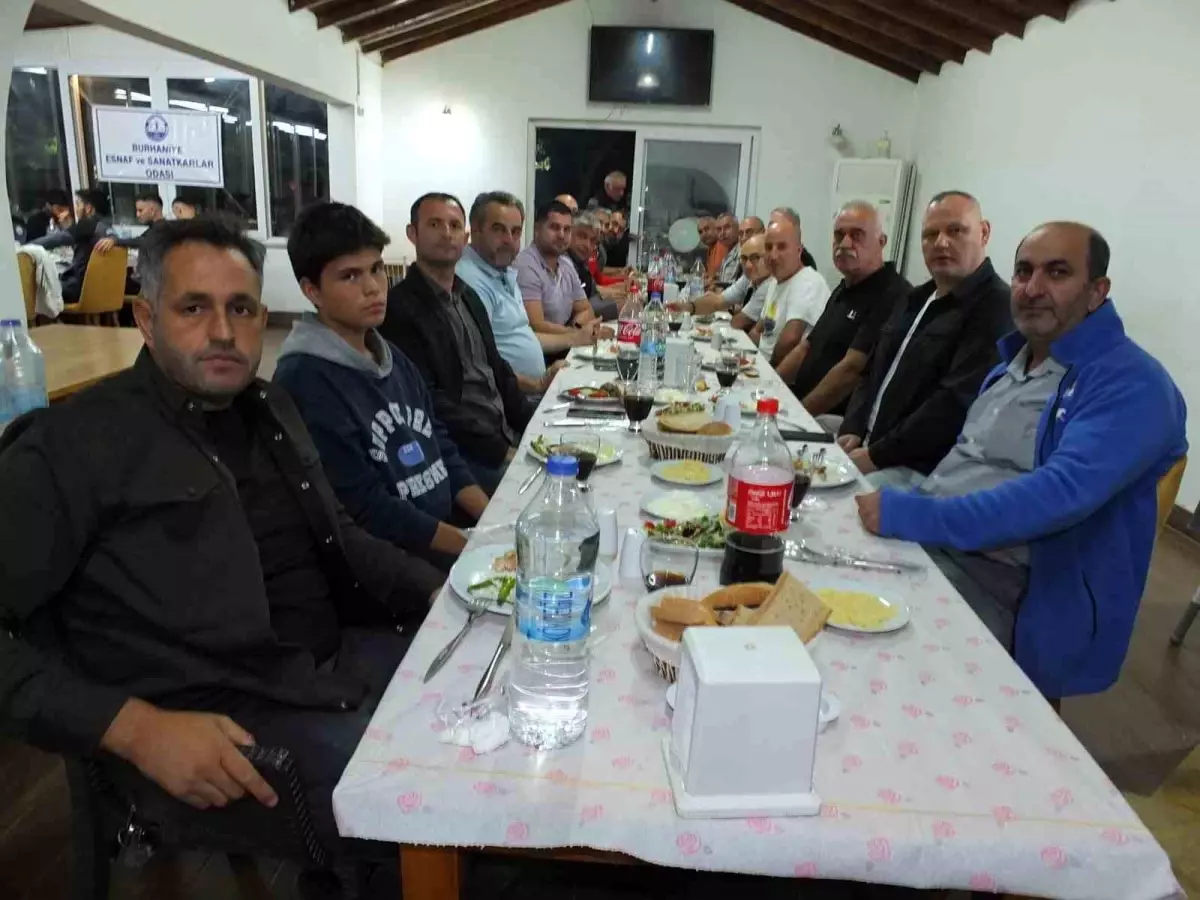 Burhaniye Belediyespor, Denizlispor maçı öncesi moral yemeği düzenlendi