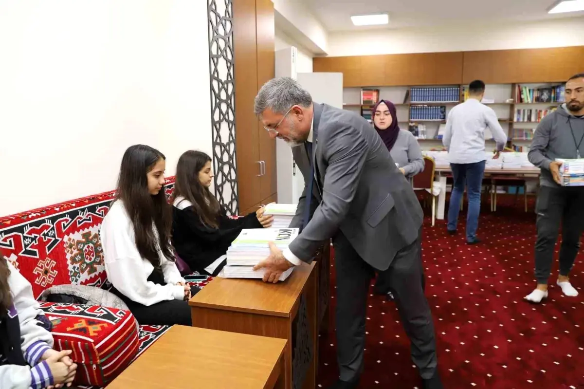 Kepsut'ta Eren Bülbüller yetişiyor
