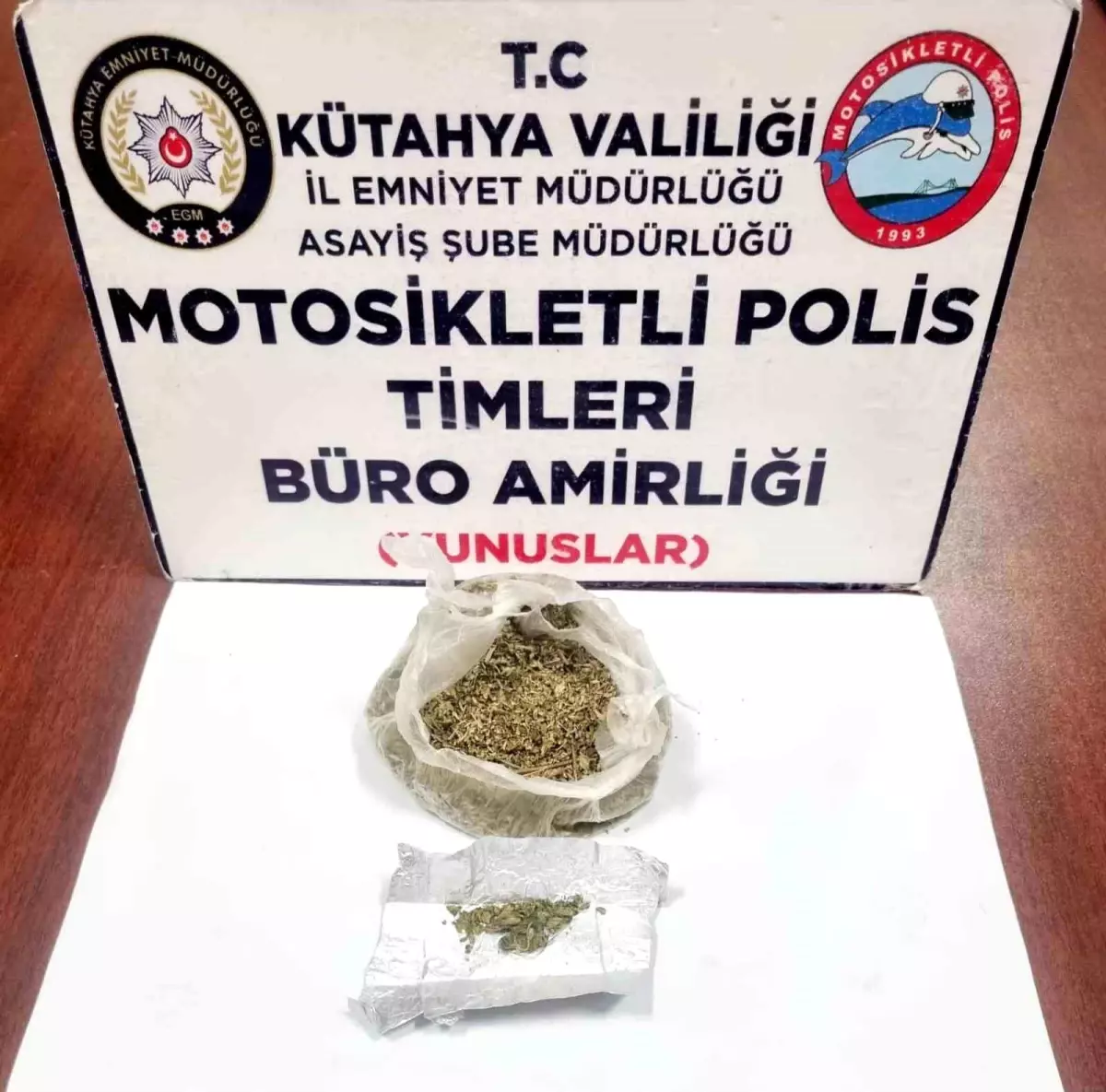 Kütahya'da Motosikletli Polis Timlerince Uyuşturucu Operasyonu