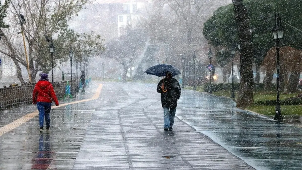 Meteoroloji'den 12 ile uyarı! Lapa lapa kar yağışı geliyor! Kış kapıya dayandı