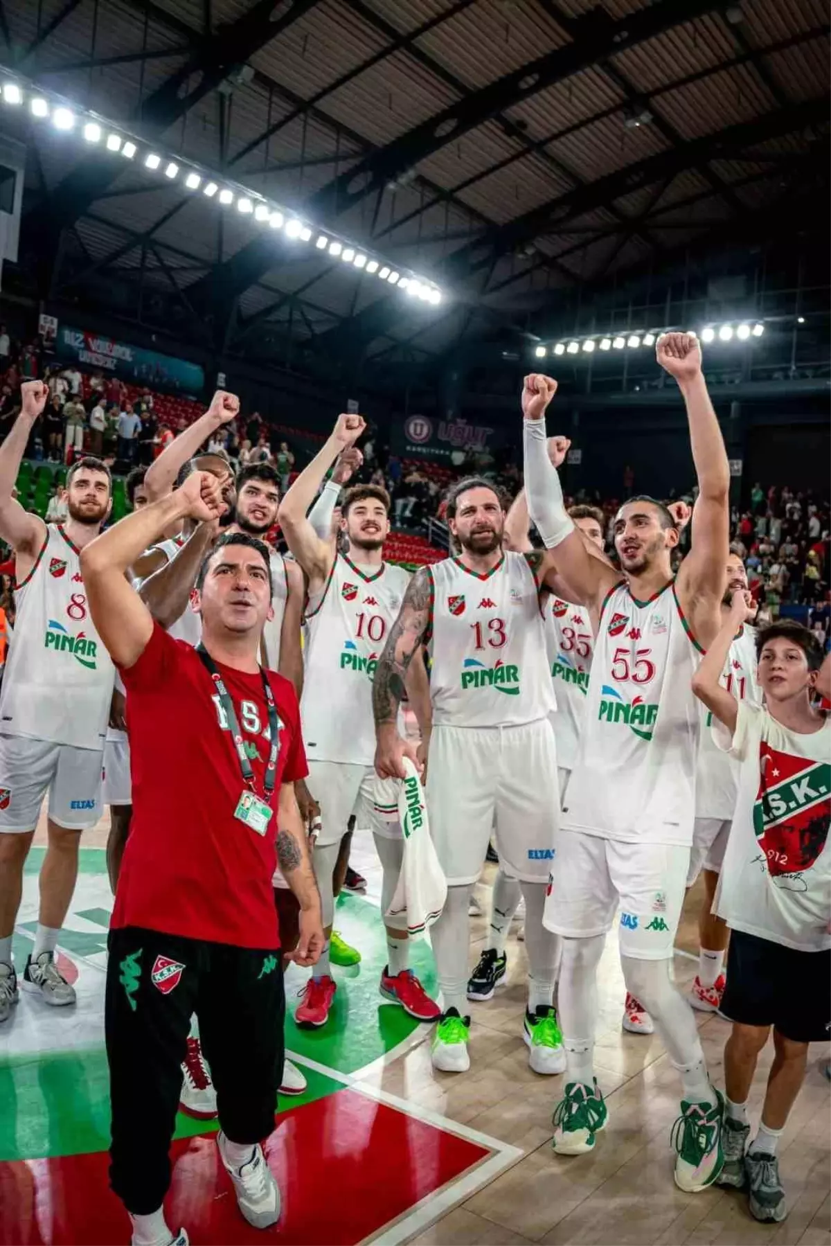 P. Karşıyaka, Fenerbahçe'yi mağlup ederek ilk galibiyetini aldı