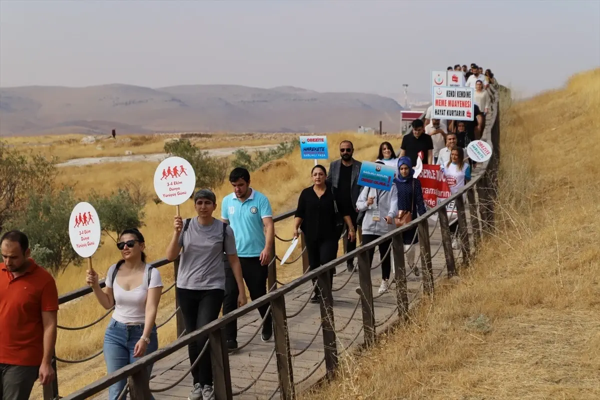 Şanlıurfa'da Göbeklitepe'de sağlıklı yaşam yürüyüşü