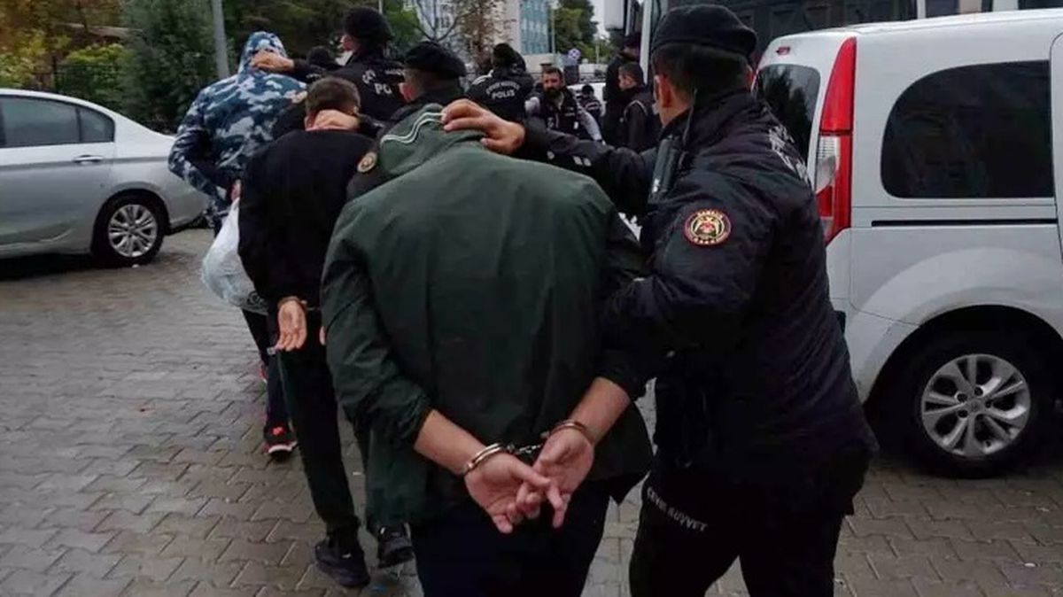 Sınır bölgesinde 117 operasyon! 181 göçmen kaçakçılığı organizatörü yakalandı