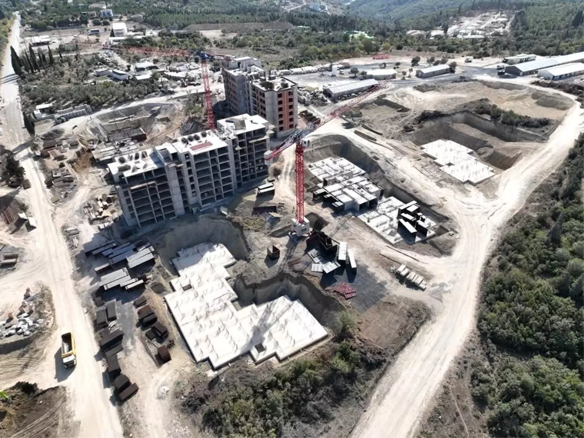 Dilovası Tavşancıl Mahallesi'nde TOKİ Konutları Hızla Yükseliyor