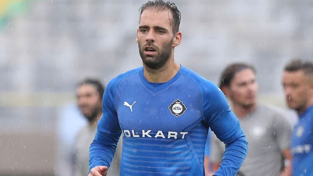 Türkiye'de top koşturan ve 4 kez gol kralı olan yıldız futbolcu ek iş arıyor