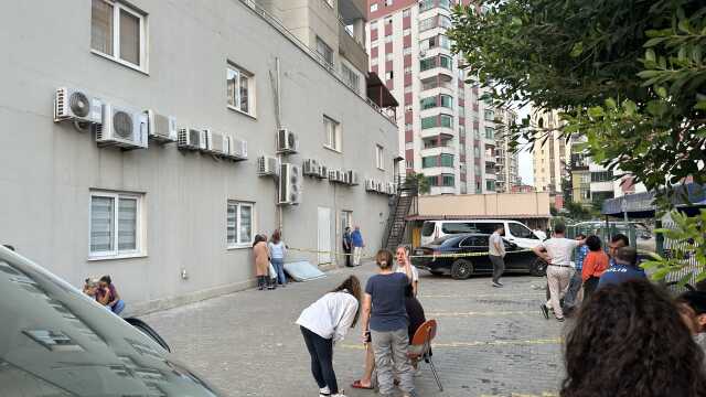 13'üncü kattaki evlerinin balkonundan düşen çocuk hayatını kaybetti