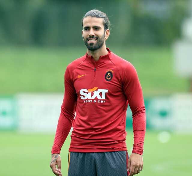 Bileti kesildi bile! Geçen sezon Okan Buruk'un prensi olan yıldız futbolcuya şimdi yol gözüktü Bileti kesildi bile! Geçen sezon Okan Buruk'un prensi olan yıldız futbolcuya şimdi yol gözüktü