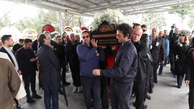 Çağdaş Sanatçı Haluk Akakçe Zincirlikuyu'da Son Yolculuğuna Uğurlandı