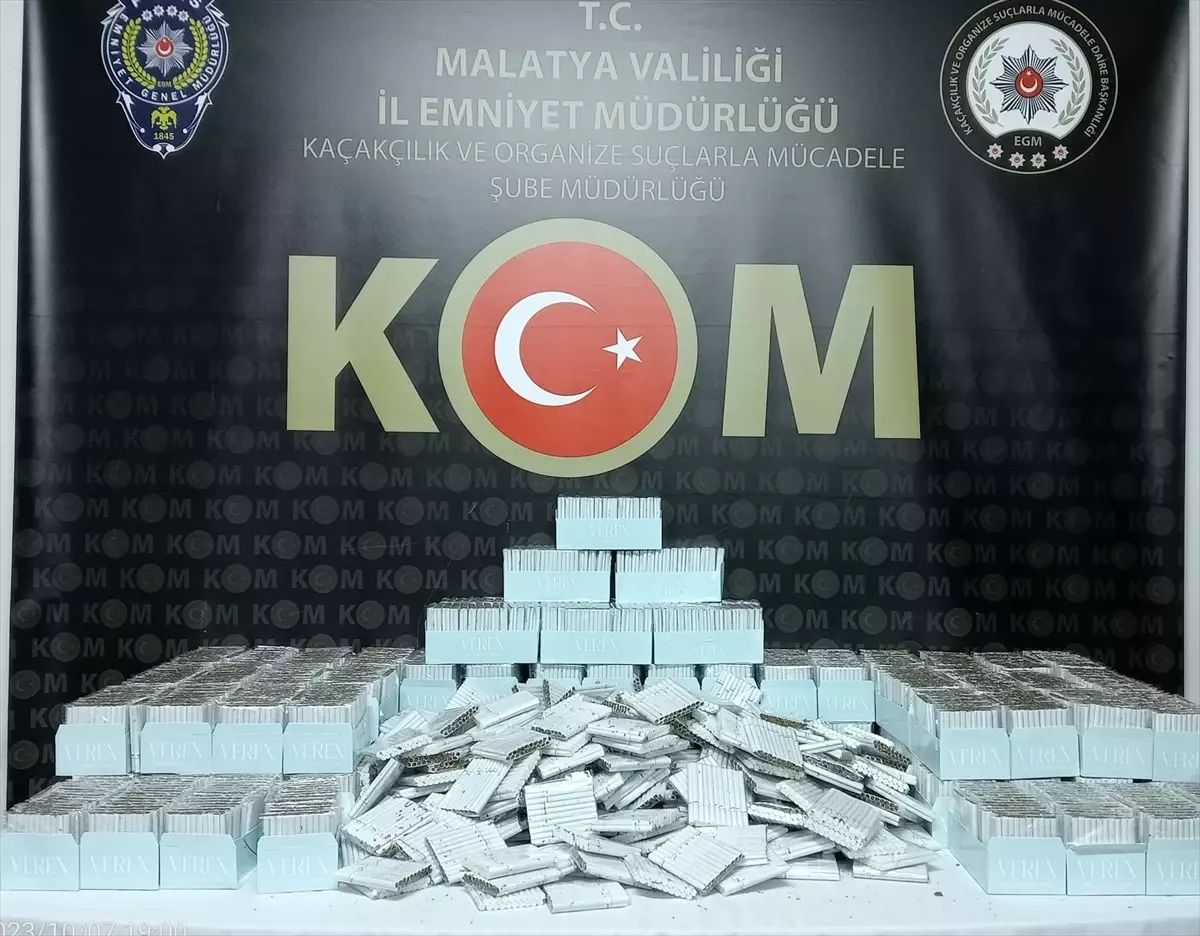 Malatya'da 30 bin doldurulmuş makaron ve 21 bin 150 deste sigara kağıdı ele geçirildi