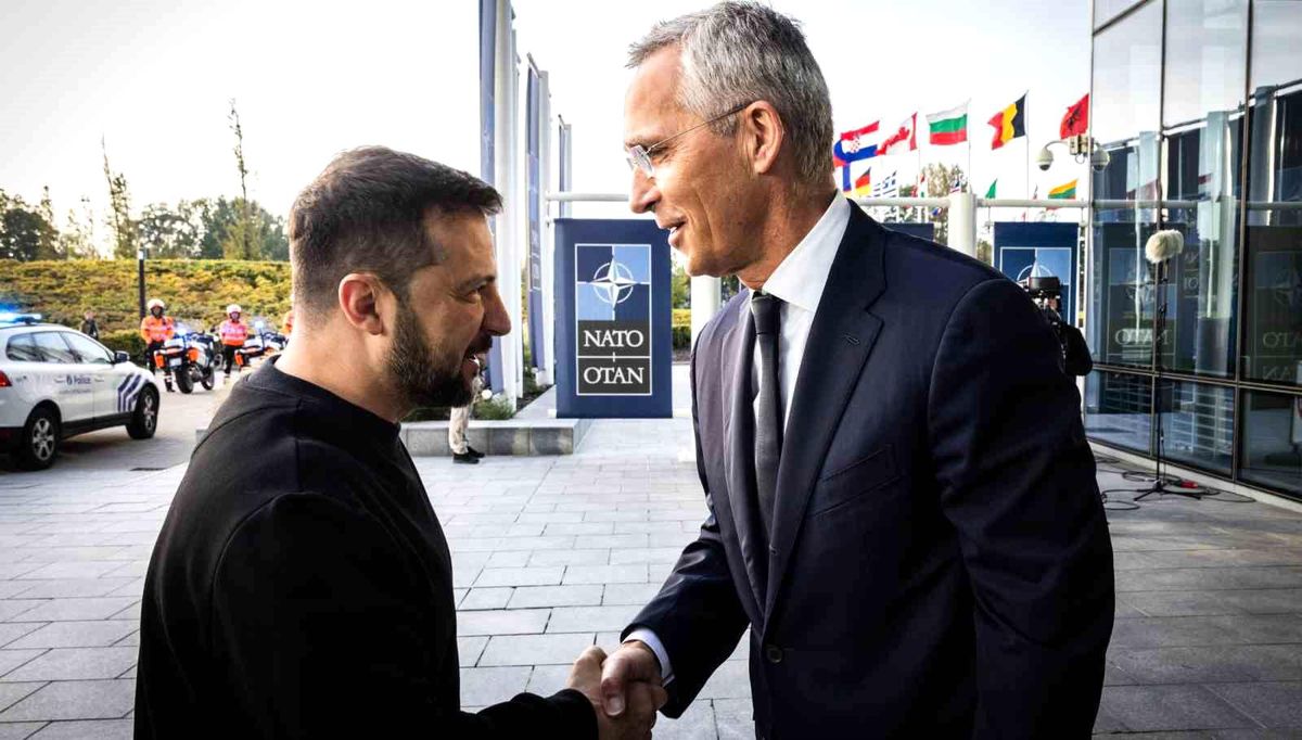 NATO Savunma Bakanları Ukrayna'ya Askeri Destek Görüşecek