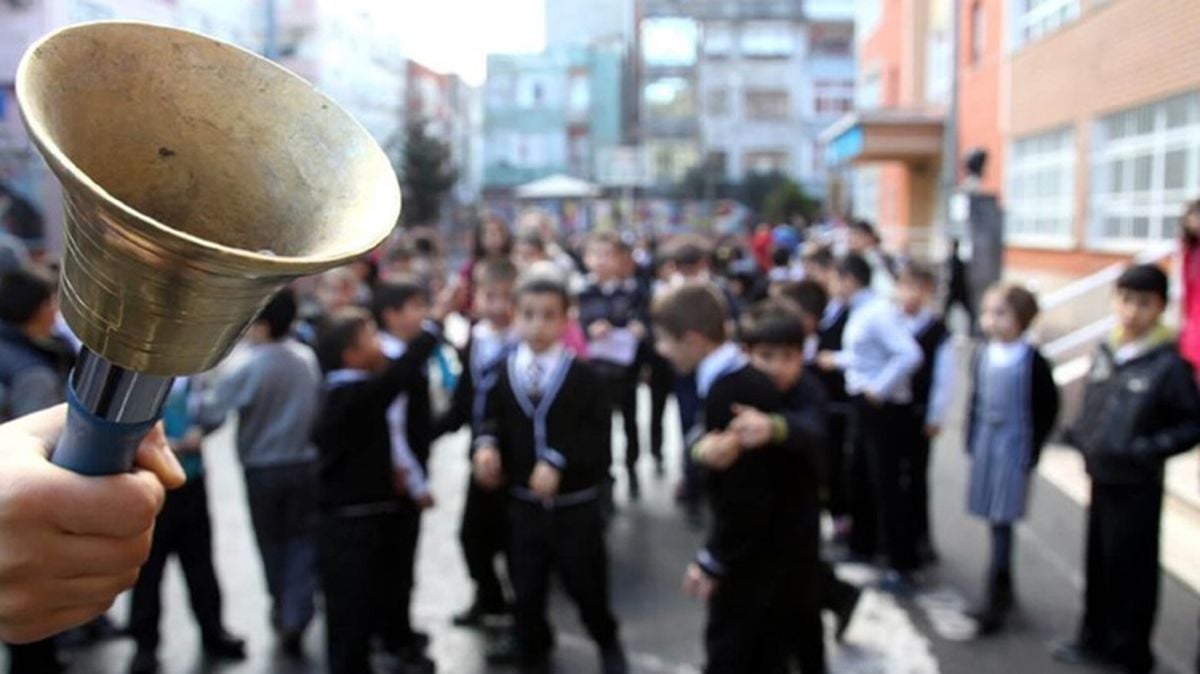 Okullarda ara tatiller kalkıyor mu? Milli Eğitim Bakanı Yusuf Tekin ilk sinyali verdi