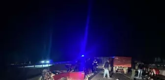 Balıkesir'de otomobil-traktör çarpışması: 3 yaralı