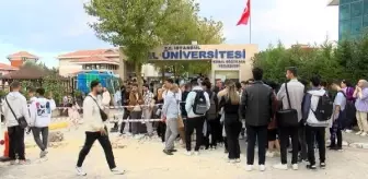 Üniversitede servis krizi; öğrenciler tepki gösterdi
