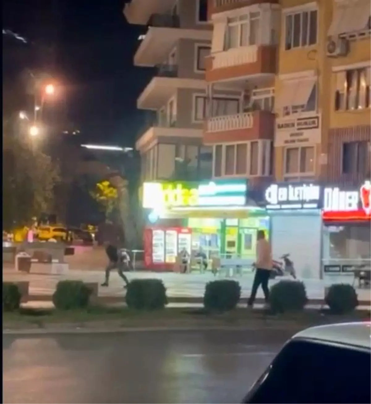 Alanya'da Silahlı Kavga: Bir Kişi Ayağından Vuruldu