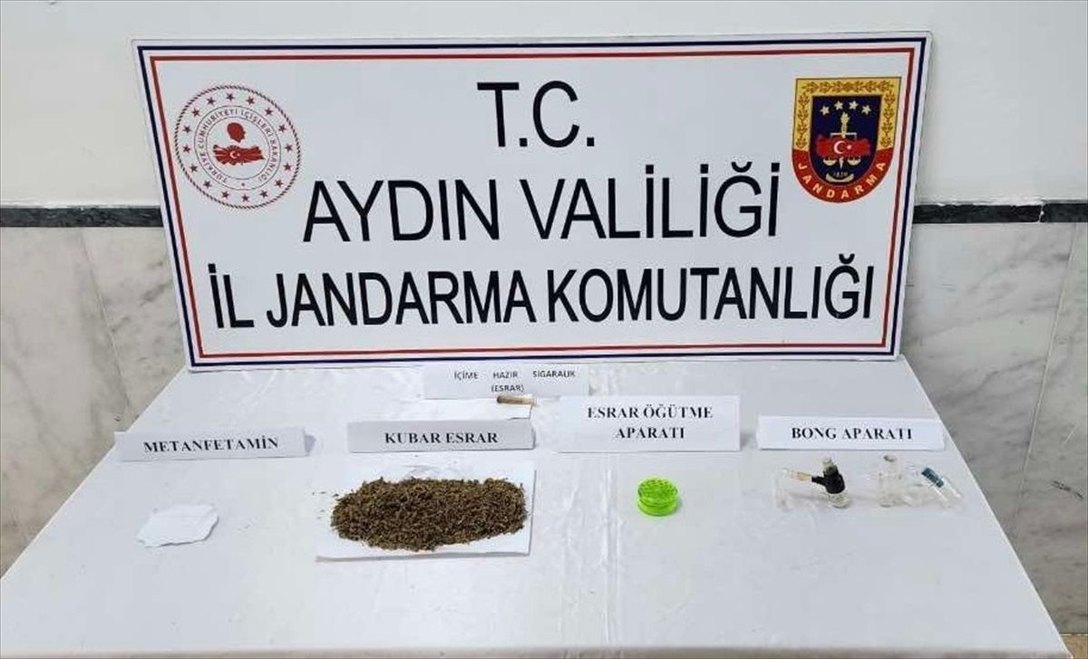 Aydın'da otomobilde uyuşturucu bulundu, şüpheli gözaltına alındı