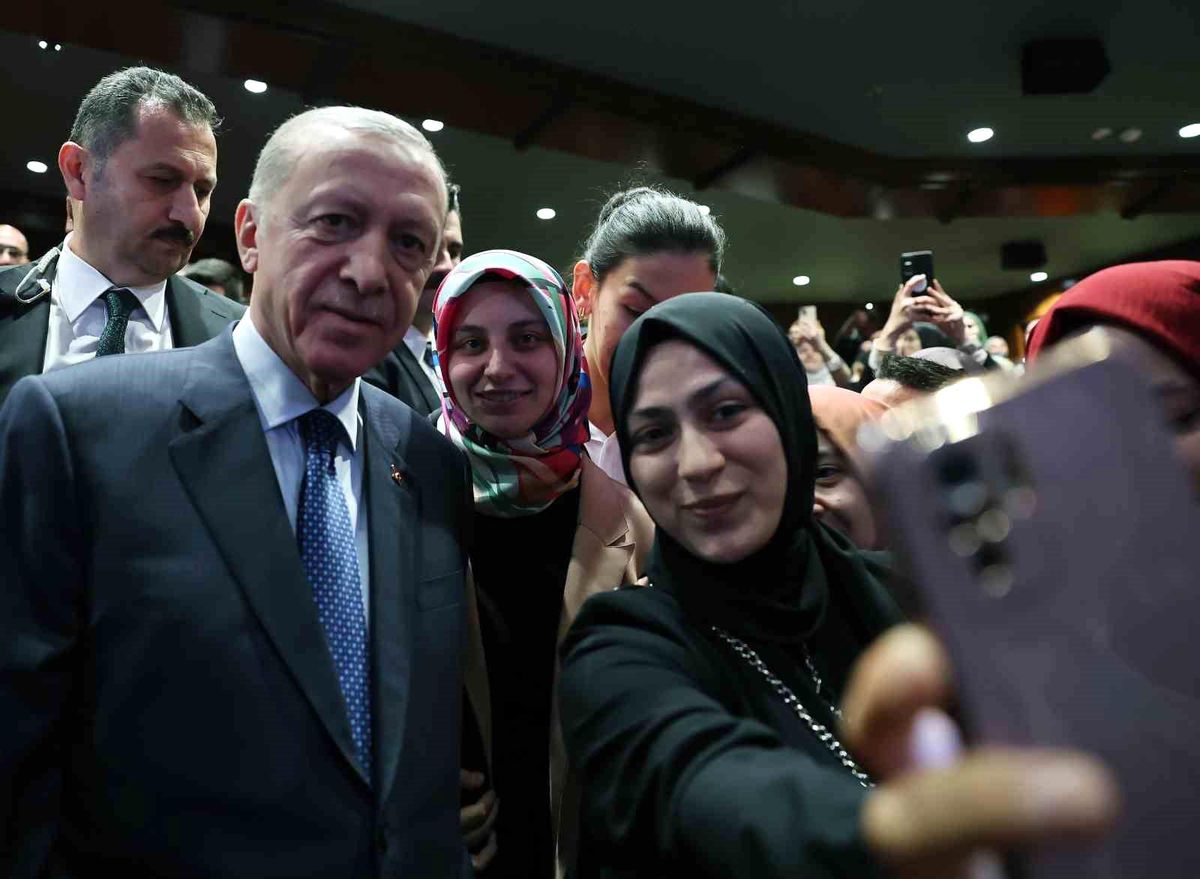 Cumhurbaşkanı Erdoğan: 'Amerika gibi ülkeye barışı tesis mi yakışır, yoksa oraya benzinle, körükle gitmek mi yakışır?'