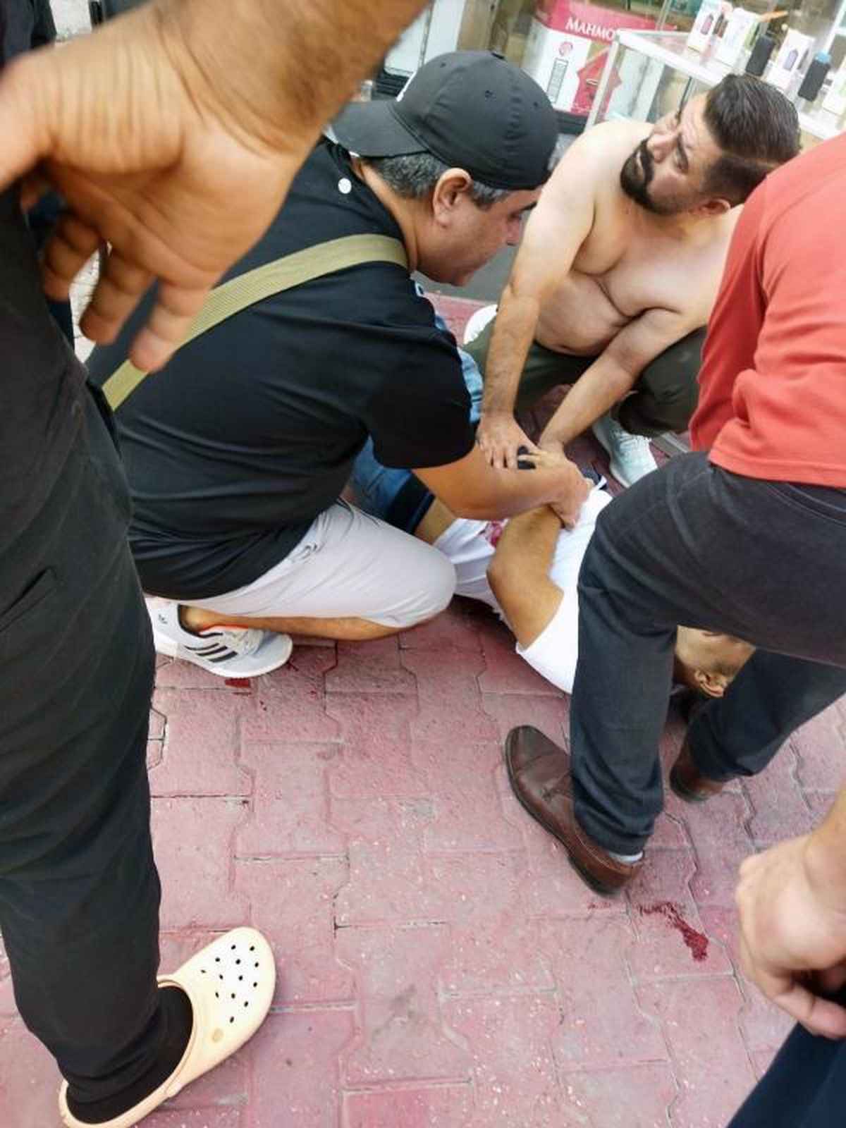 Adana'da Giyim Mağazasına Silahlı Saldırı: 1 Ölü, 1 Yaralı