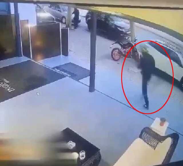 Ataşehir'de İşyerine Silahlı Saldırı Ataşehir'de İşyerine Silahlı Saldırı
