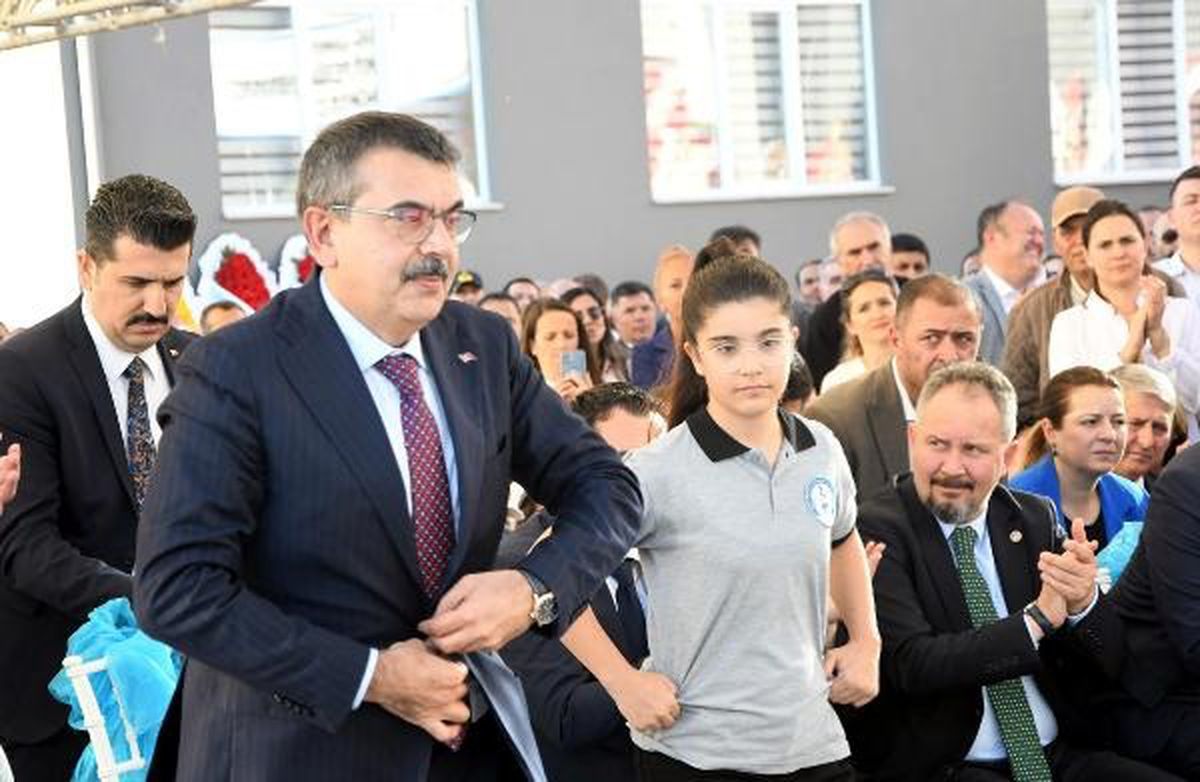 Milli Eğitim Bakanı Tekirdağ'da yeni okulun açılışında konuştu