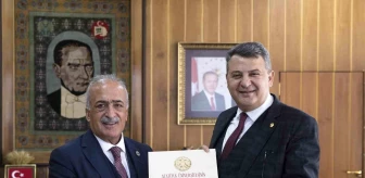 Emniyet Müdürü Kadir Yırtar, Atatürk Üniversitesi Rektörü Prof. Dr. Ömer Çomaklı'ya ziyarette bulundu