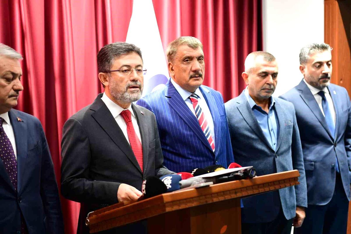 Tarım ve Orman Bakanı Yumaklı'dan çiftçilere müjde