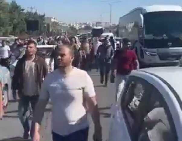 Ürdünlüler, Filistinlilere destek için İsrail sınırına doğru yürüyüşe geçti