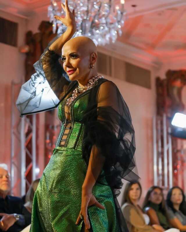Kanserle mücadele eden Tanyeli, ameliyat olmak için Küba'ya gidiyor Kanserle mücadele eden Tanyeli, ameliyat olmak için Küba'ya gidiyor