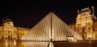 Louvre Müzesi'nde ne oldu? Louvre Müzesi bomba ihbarı! Paris Louvre Müzesi neden tahliye edildi?