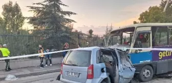 Ankara'da otomobil ile minibüs çarpıştı: 1 ölü, 14 yaralı