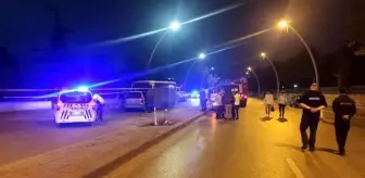 Ankara'da Otomobil ile Minibüs Kafa Kafaya Çarpıştı: 1 Ölü, 14 Yaralı