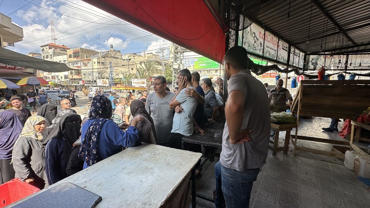 İsrail'in Gazze'ye yönelik saldırıları nedeniyle ekmek krizi yaşanıyor