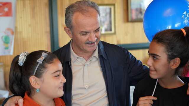 Depremzede Çocuklara Moral Etkinliği Düzenlendi Depremzede Çocuklara Moral Etkinliği Düzenlendi