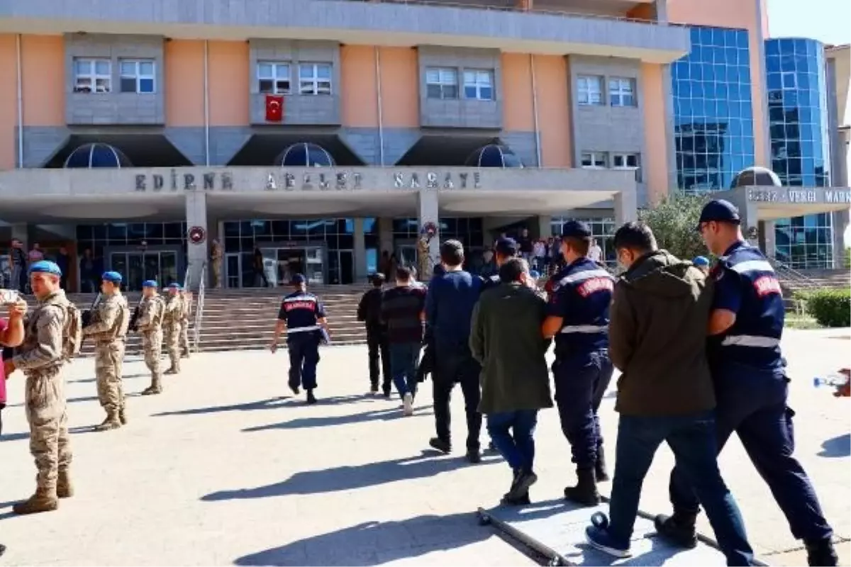 Edirne'de Yunanistan'a kaçmaya çalışan 46 FETÖ/PDY şüphelisi yakalandı