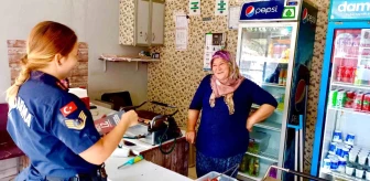 Edirne'de iş yerlerinde çalışan kadınlara bilgilendirme çalışması yapıldı