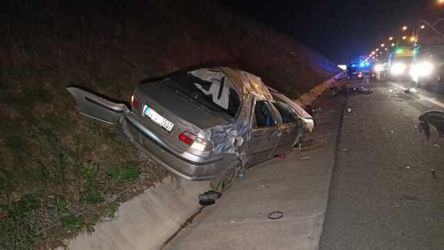 Kocaeli'de cenazeden dönen ailenin otomobili kaza yaptı: 3 ölü