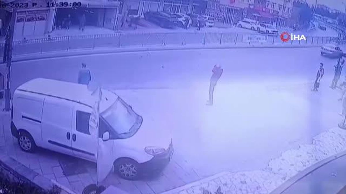 Maltepe'de Kontrolden Çıkan Otomobil Takla Attı