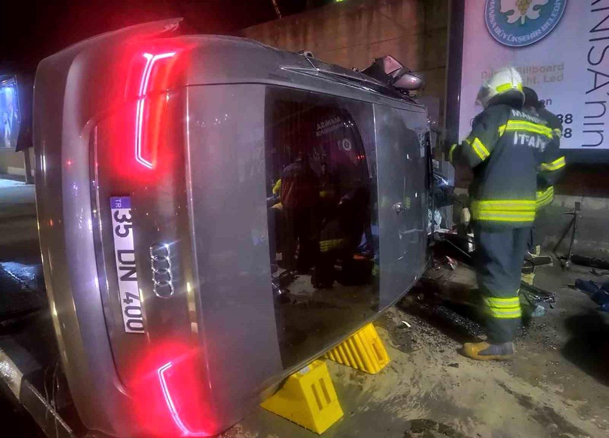 Manisa'da Otomobil Kazası: 1 Ölü, 2 Ağır Yaralı