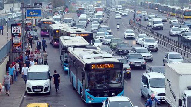 Özel Halk Otobüsleri Birliği 65 yaş üstü kararı nedir? 65 yaş üzeri ücretsiz ulaşıma kısıtlama kararı çıktı mı, 65 yaş üzeri kart kalkıyor mu?