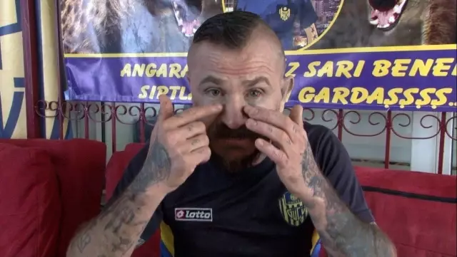 Bayılana kadar dövülen Benekli Ayhan'dan ilk sözler: Bana öldü demişler ama ben 12 saat otobüs yolculuğu yaptım Bayılana kadar dövülen Benekli Ayhan'dan ilk sözler: Bana öldü demişler ama ben 12 saat otobüs yolculuğu yaptım