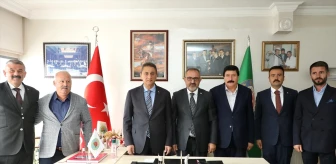 Bitlis Valisi Erol Karaömeroğlu Ahlat ilçesinde ziyaretlerde bulundu