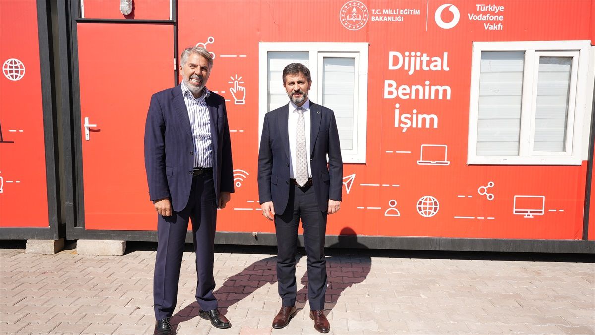 'Dijital Benim İşim' Projesi ile afet bölgesinde 15 eğitim konteyneri kuruldu