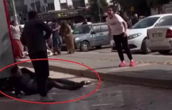 Diyarbakır'da oyun merkezinde çıkan kavgada 5 kişi yaralandı Diyarbakır'da oyun merkezinde çıkan kavgada 5 kişi yaralandı