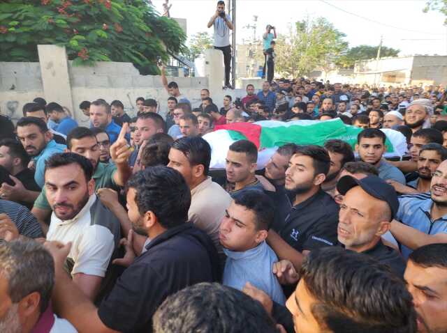 Nereye gitsen katliam! İsrail, Gazze'deki sivilleri gitmeleri için yönlendirdiği bölgeyi de bombalıyor