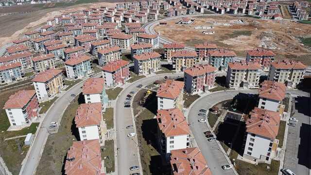 TOKİ'den 500 bin yeni konut hazırlığı! Kadınlar, gençler, dar ve orta gelirlileri kapsayacak TOKİ'den 500 bin yeni konut hazırlığı! Kadınlar, gençler, dar ve orta gelirlileri kapsayacak